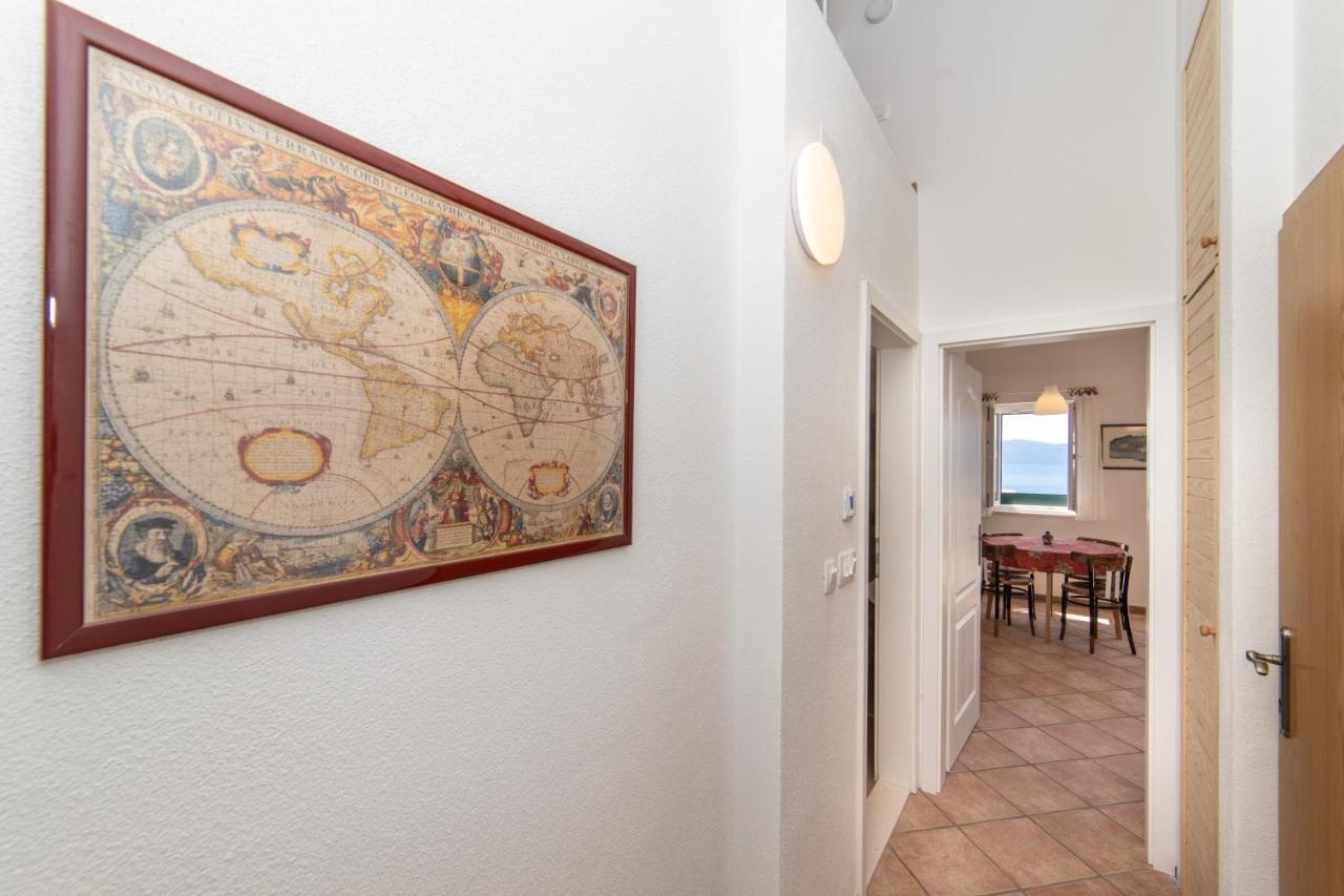 Malena Apartment Brist